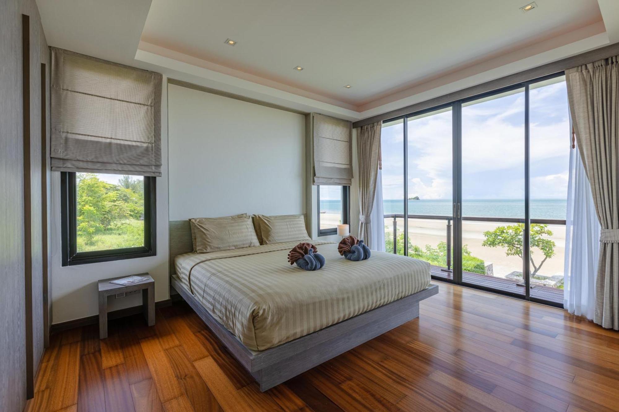 Beachfront Modern 4 Bedroom Pool Villa - Rv Hua Hin Exterior photo